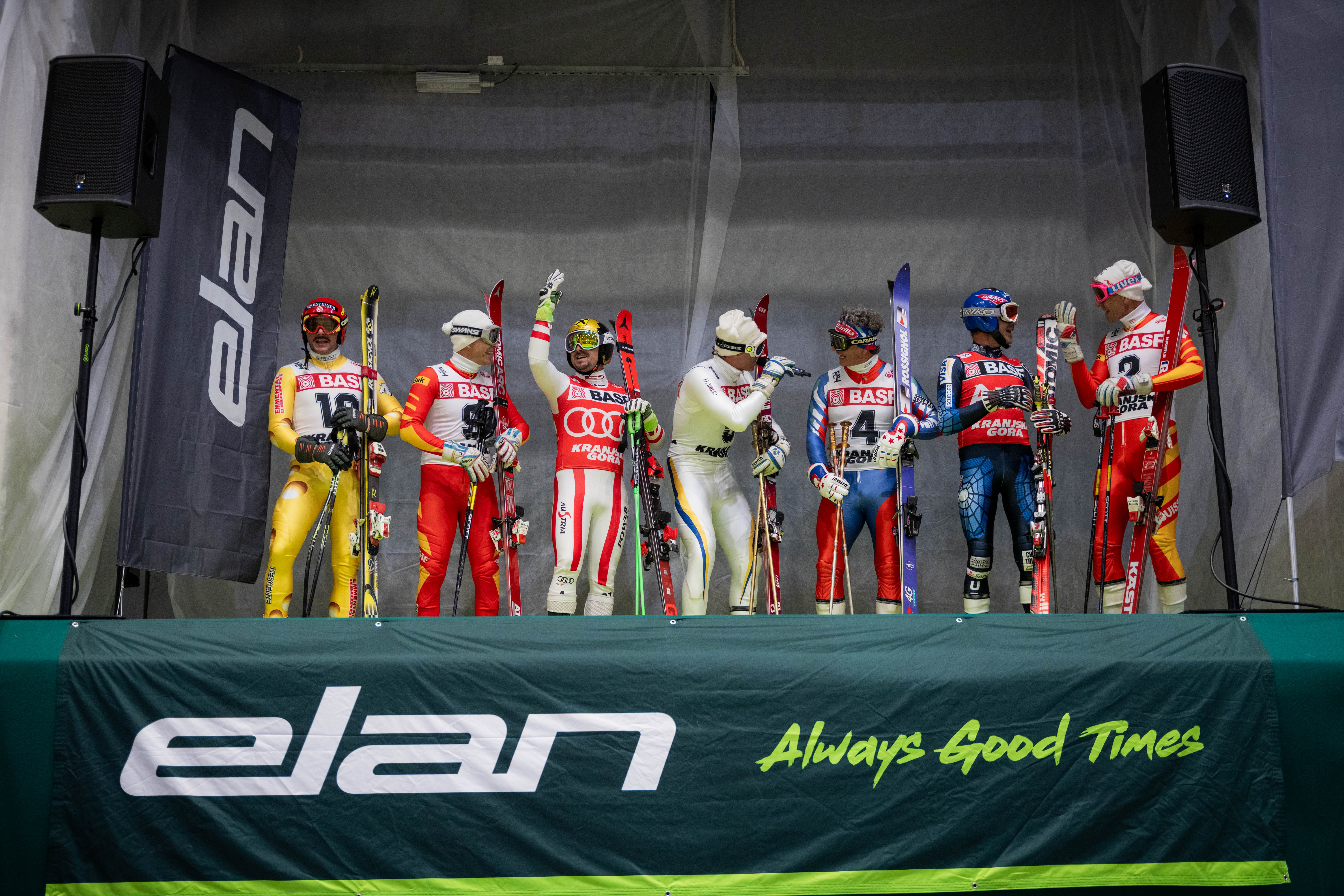 RETRO SKUPINA CIK CAK